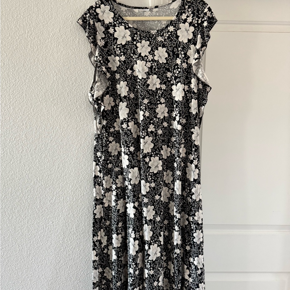 Old Navy Black and White Floral Maxi Dress